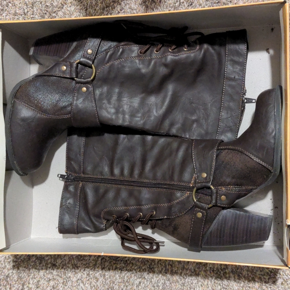 Mudd brown boots